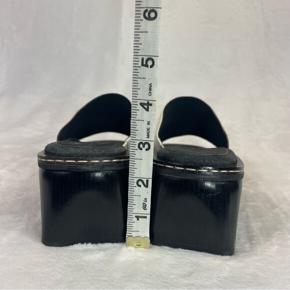 Easentials Slides White Sandals Square Toe Y2K Block Heel Leather 9W - Picture 9 of 14